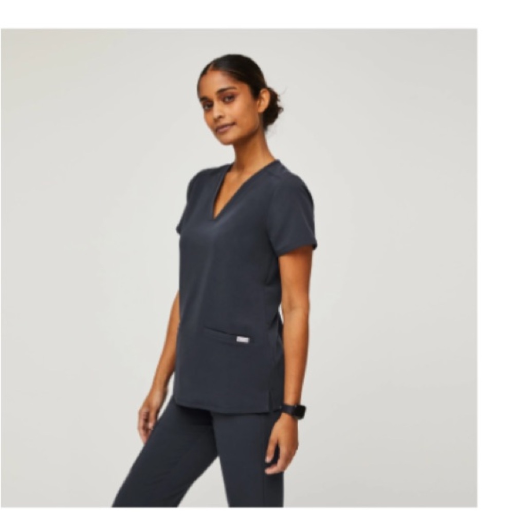Figs Women's Short Sleeve Top - Dark Gray